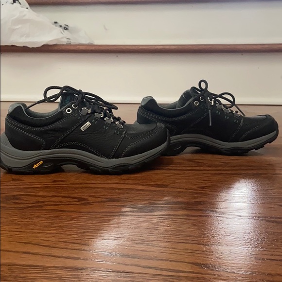 NWOT women's ahnu montara iii fg event waterproof - Picture 4 of 8